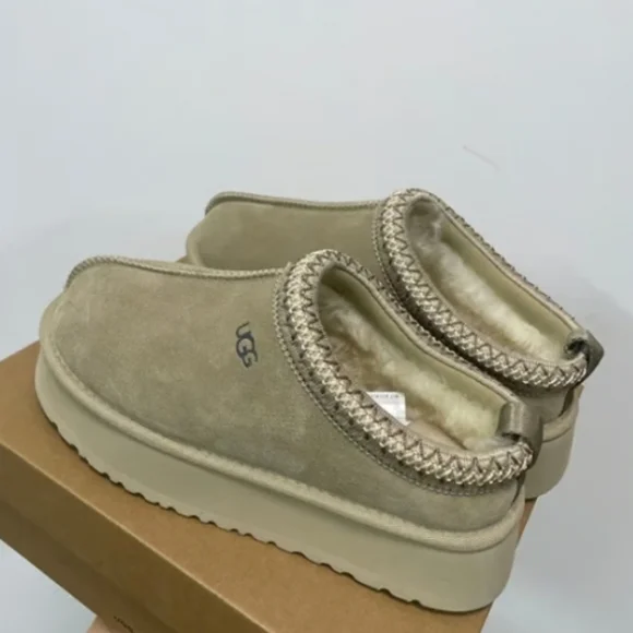 UGG Tazz Platform Slippers